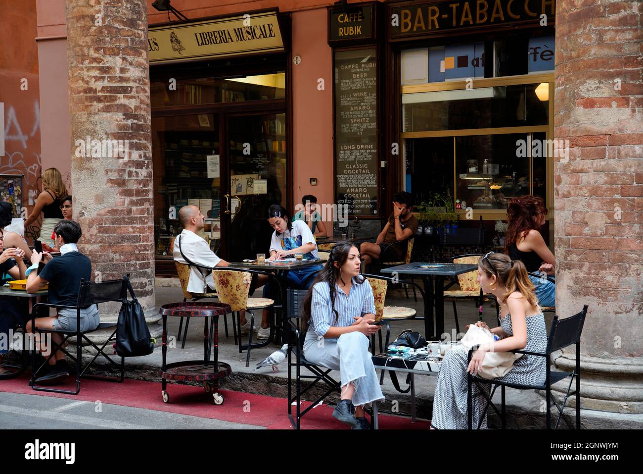 bar in old town centre,Bar restaurant, Bologna, Emilia-Romagna, Italy Stock Photo