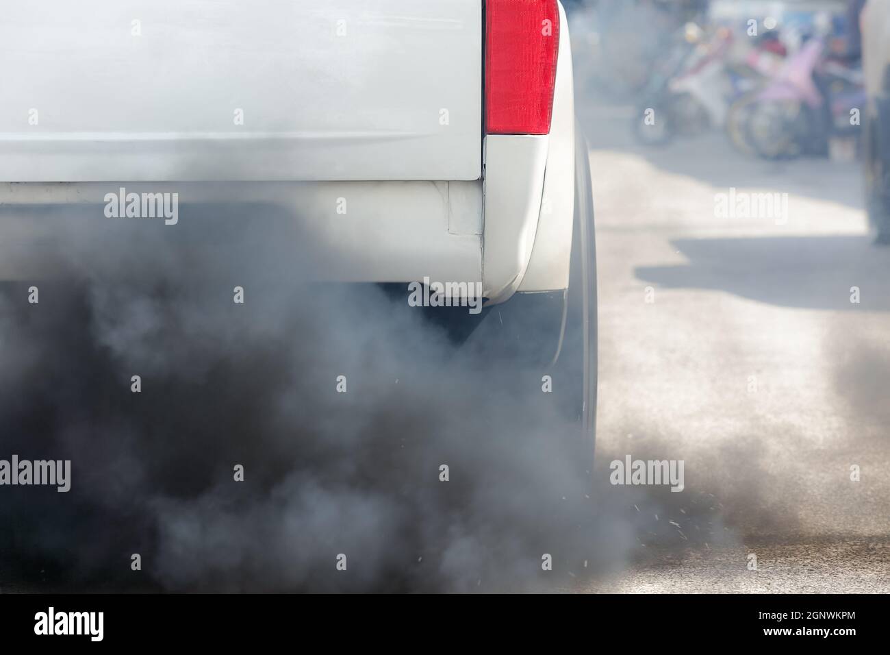 Air pollution from vehicle exhaust pipe on road Stock Photo Alamy