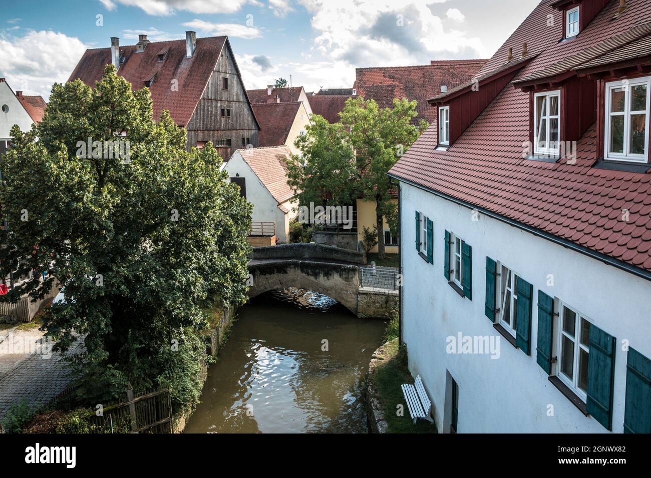 Wall bridge across river hi-res stock photography and images - Alamy