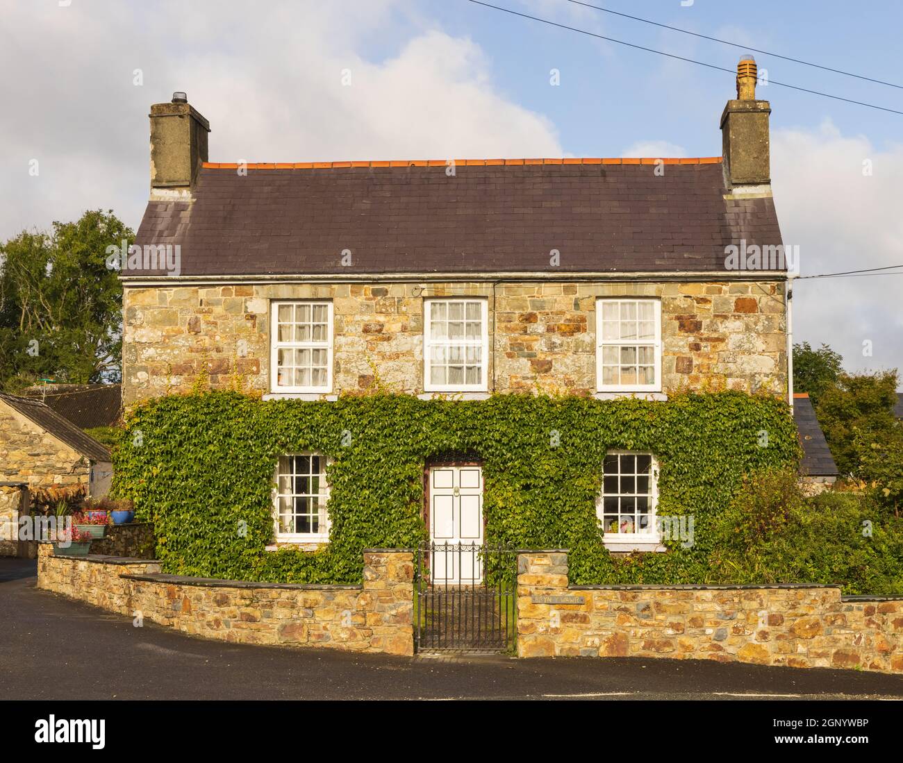 Welsh stone cottage in Brynhenllan, Dinas, Pembrokeshire, Wales. UK. Stock Photo