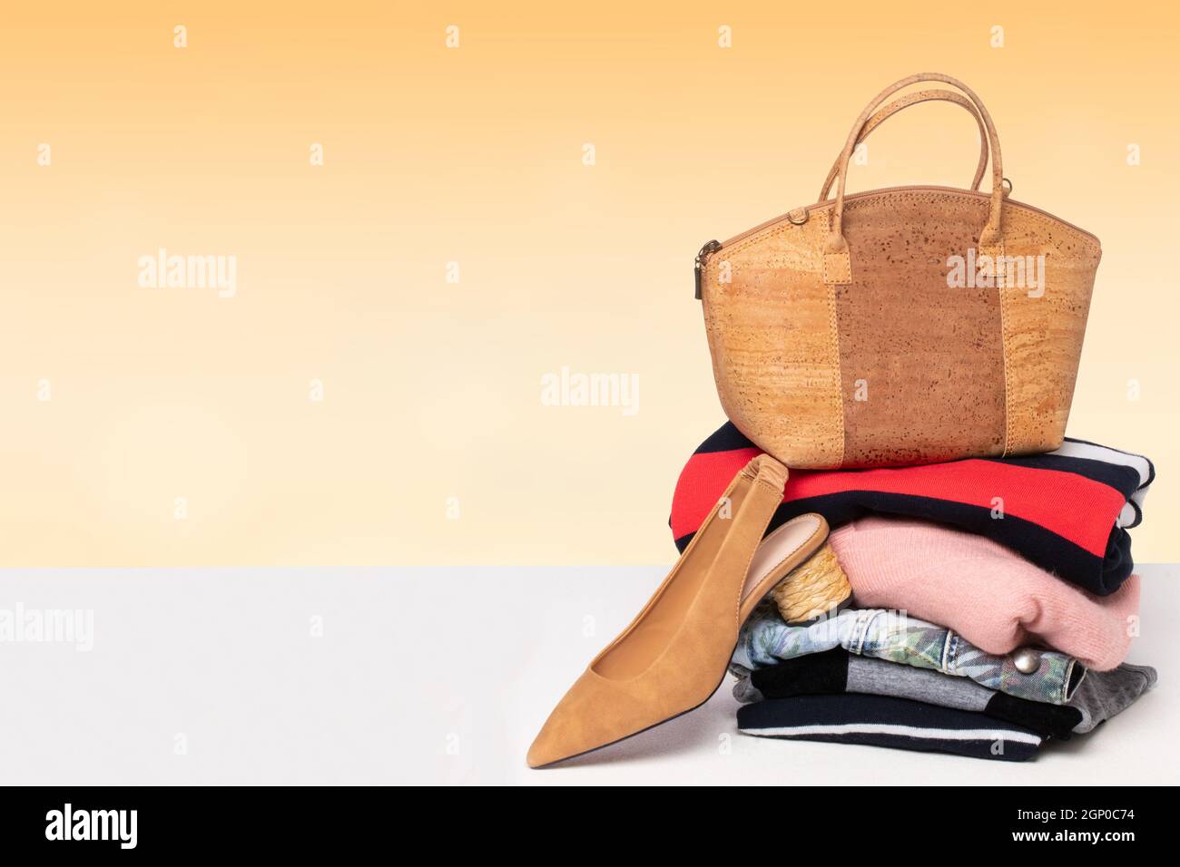 Cork Handbags For Sale Lagos Portugal Stock Photo - Download Image Now -  Algarve, Bag, Cork - Material - iStock