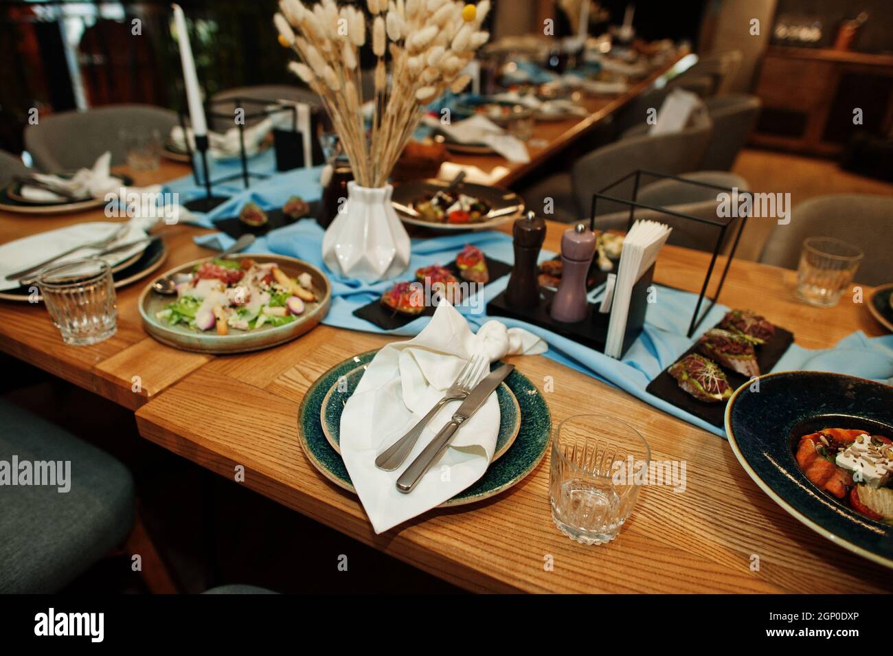 Nice Layed Table Beautifully set tables floral hi-res stock photography and images - Alamy