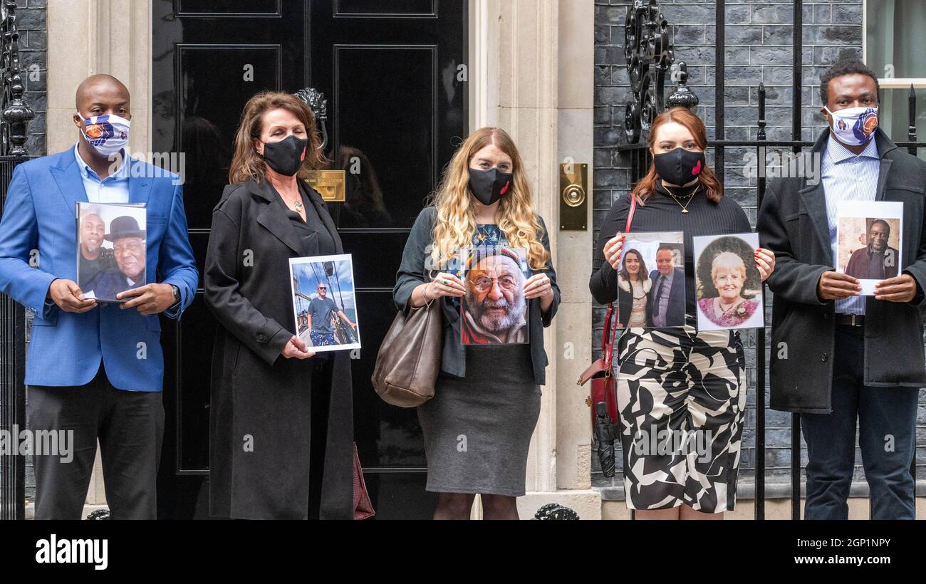 London, UK. 28th Sep, 2021. Covid-19 bereaved families Group in Downing Street following their meeting with the Prime Minister Credit: Ian Davidson/Alamy Live News Stock Photo