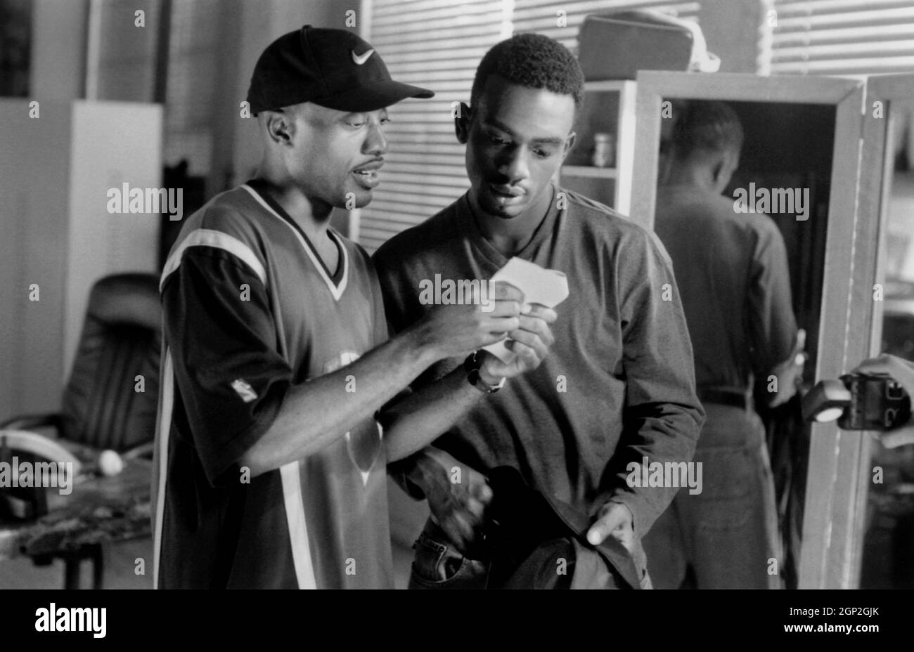 HOW TO BE A PLAYER, (aka DEF JAM'S HOW TO BE A PLAYER), from left