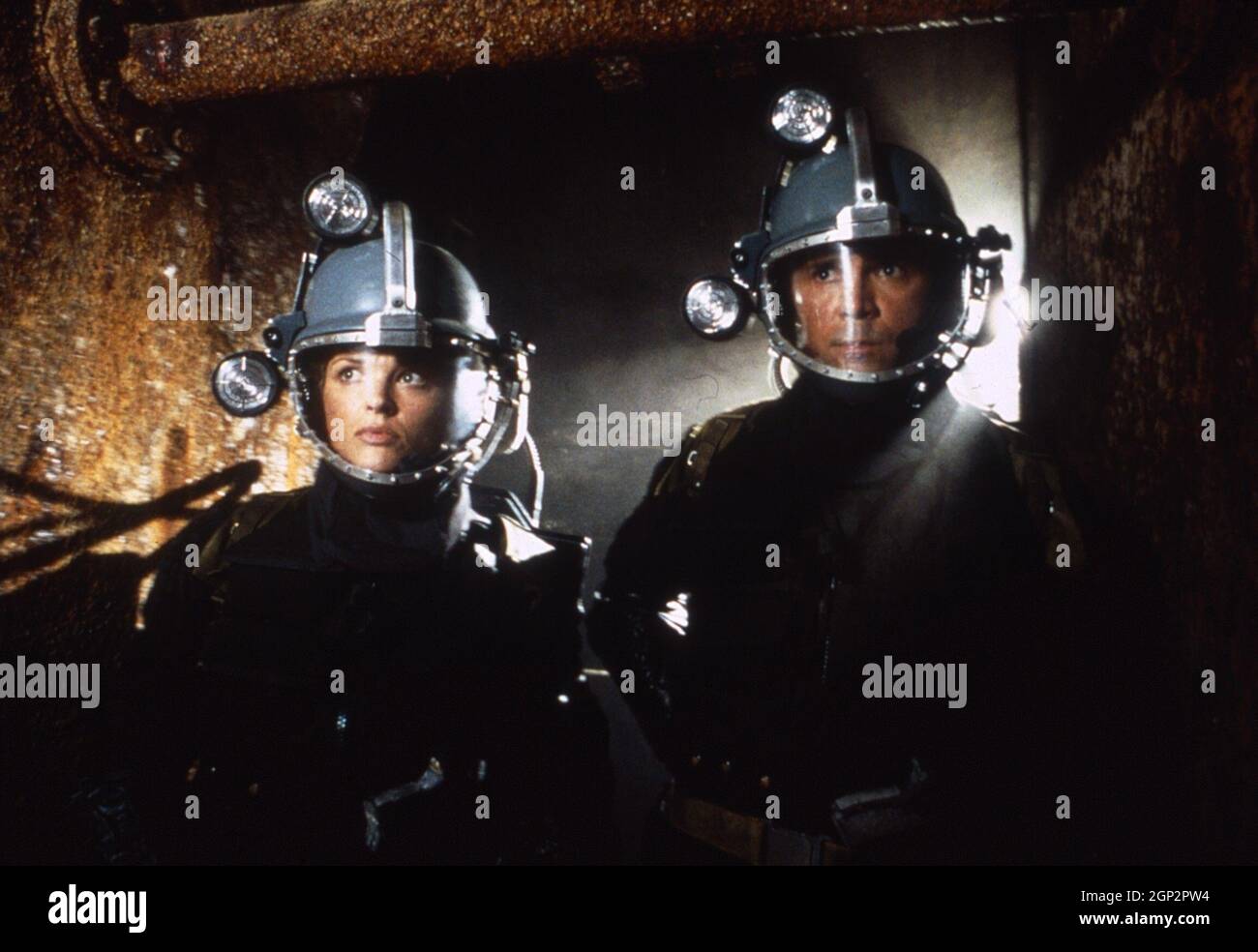 BATS, from left from left Dina Meyer, Lou Diamond Phillips, 1999