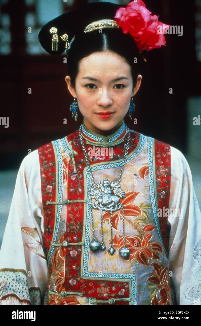 CROUCHING TIGER HIDDEN DRAGON, (aka WO HU CANG LONG), Zhang Ziyi, 2000