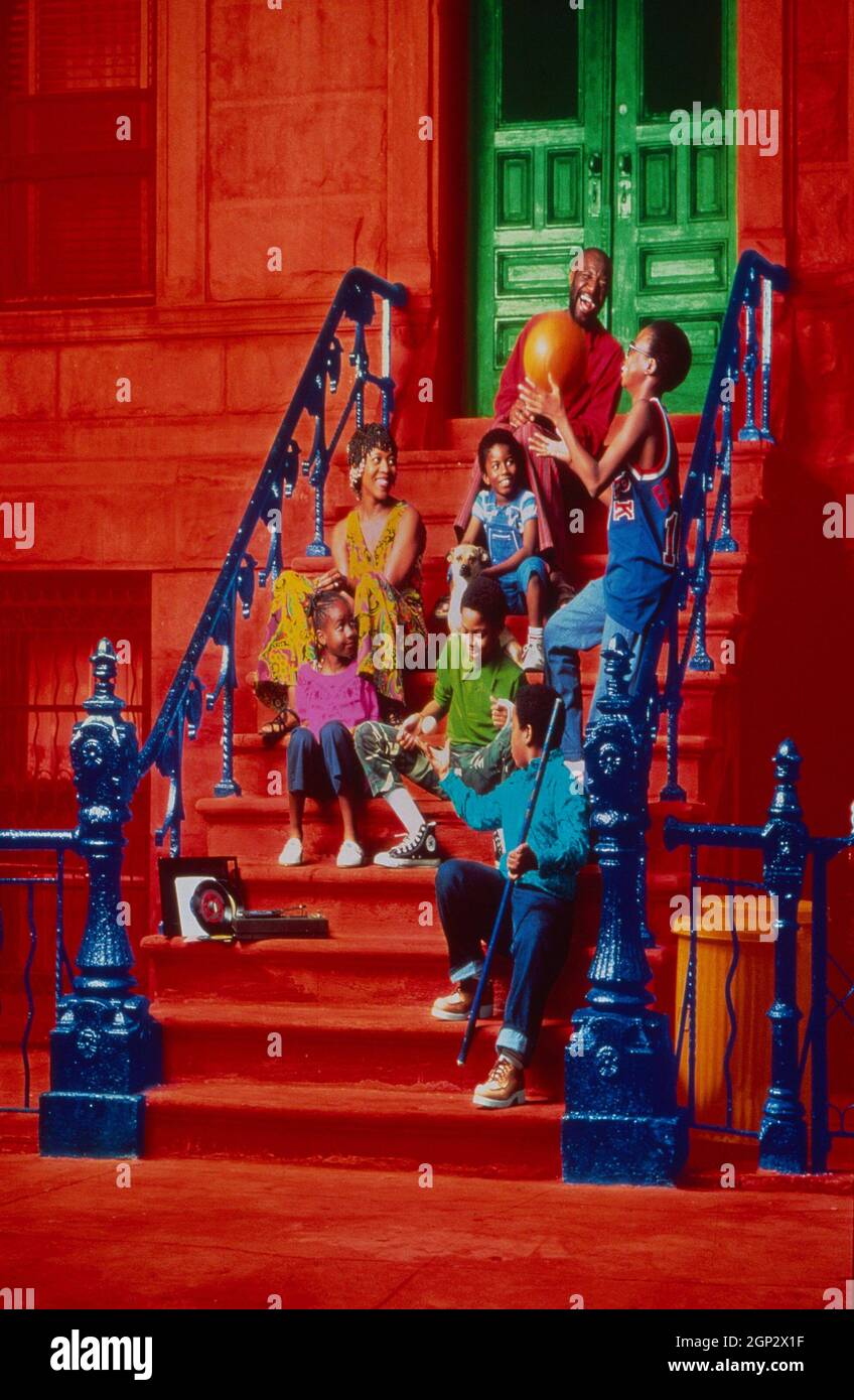 CROOKLYN, poster art, Zelda Harris, Alfre Woodard, Delroy Lindo,  Christopher Knowings, Sharif Rashed, Tse-Mach Washington, Carlton Williams,  1994. ph: David Lee / © Unviersal Pictures / courtesy Everett Collection  Stock Photo - Alamy
