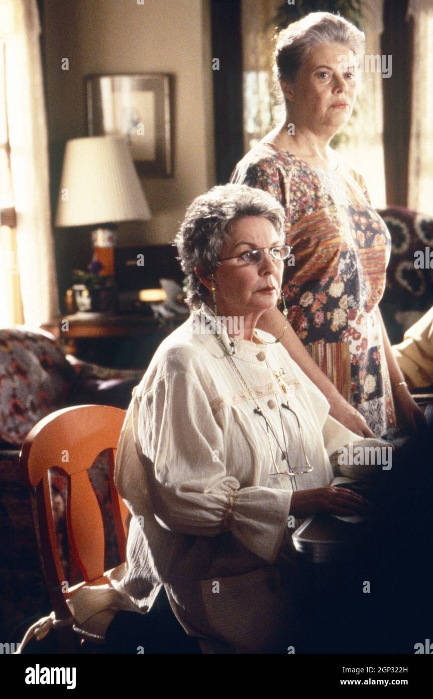 HOW TO MAKE AN AMERICAN QUILT, from left Jean Simmons, Lois Smith