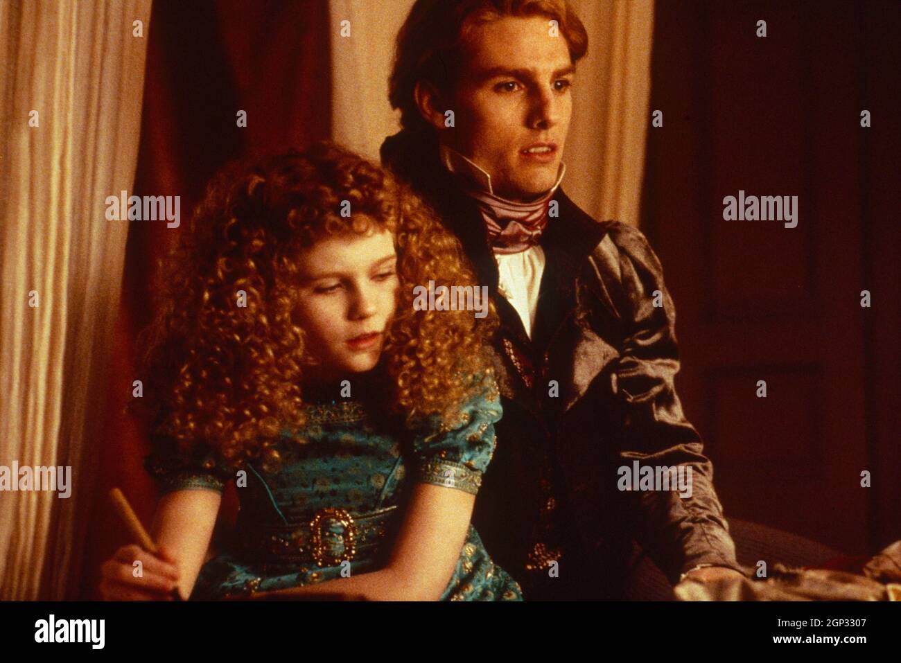 INTERVIEW WITH THE VAMPIRE, from left: Kirsten Dunst, Tom Cruise, 1994 ...