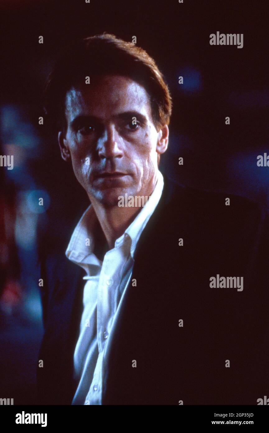 M. BUTTERFLY, Jeremy Irons, 1993. © Geffen Pictures / courtesy Everett ...