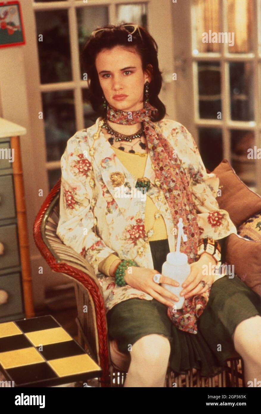 MIXED NUTS, Juliette Lewis, 1994. © TriStar / courtesy Everett