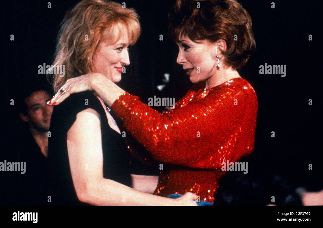POSTCARDS FROM THE EDGE, Meryl Streep, Shirley MacLaine, 1990 Stock
