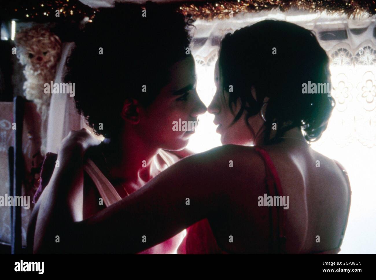 RAISING VICTOR VARGAS, from left: Victor Rasuk, Judy Marte, 2003. ph ...