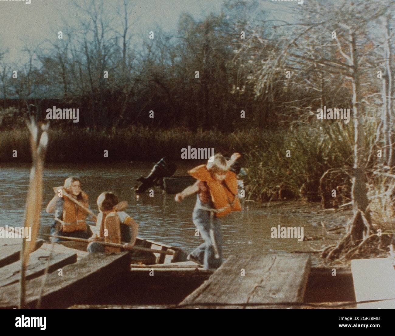 RETURN TO BOGGY CREEK, from left Dana Plato, David Sobiesk, Marcus Claudel, 1977 Stock Photo