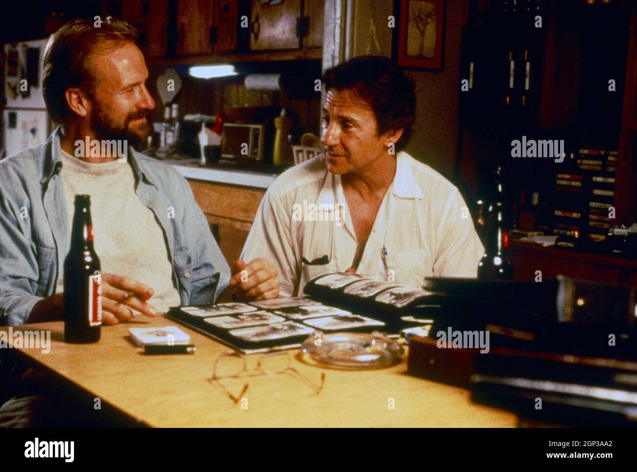 SMOKE, from left William Hurt, Harvey Keitel, 1995. ph Lorey