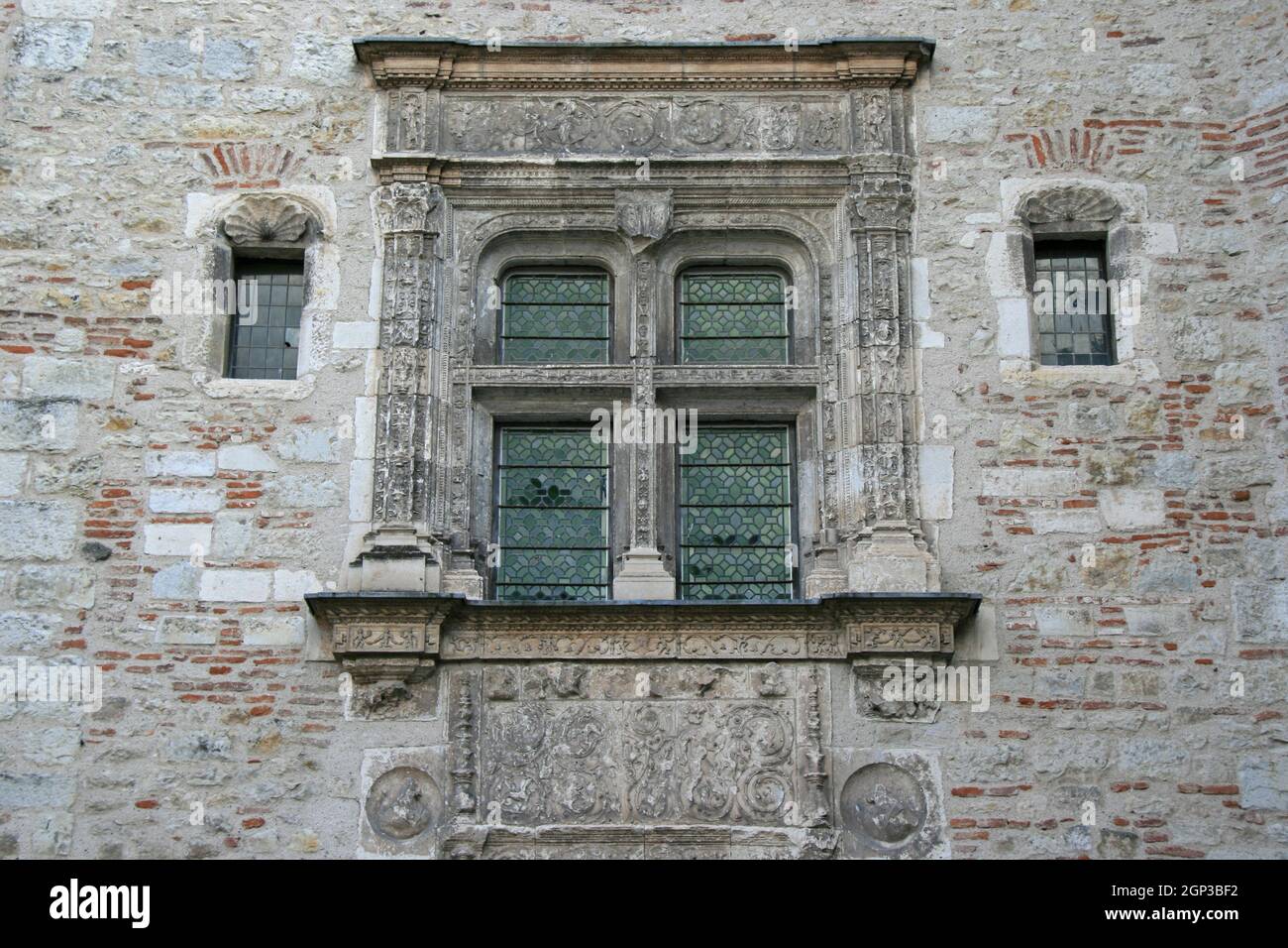 CPA Le Lot illustre - CAHORS - Fenetres Renaissance Rue des Boulevards (223602