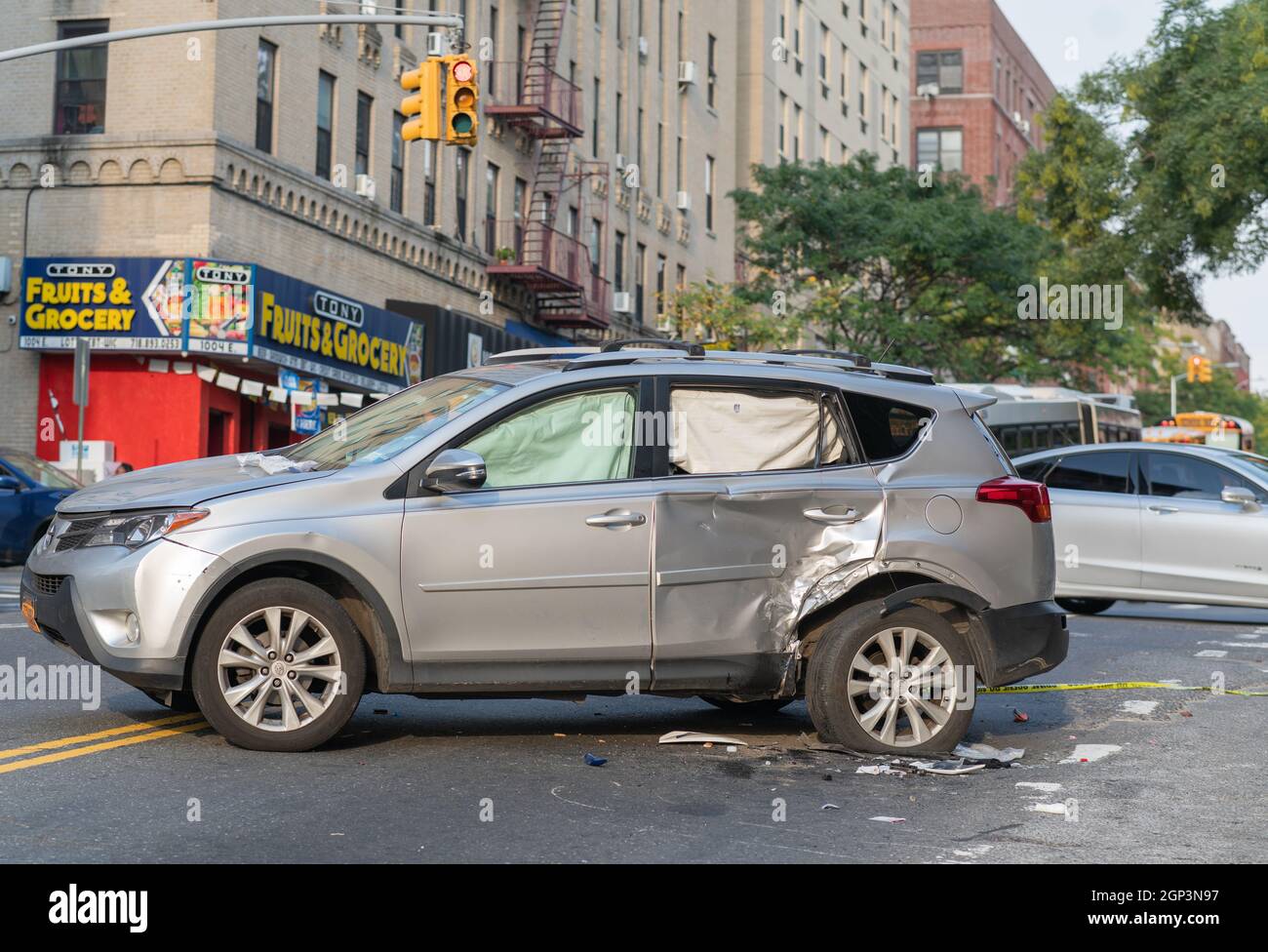 Bronx, United States. 28th Sep, 2021. Police investigate the scene of a