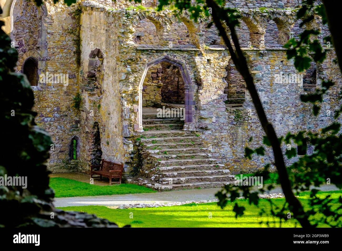 The ruined Bishops Palace in St Davids, Pembrokeshire Stock Photo