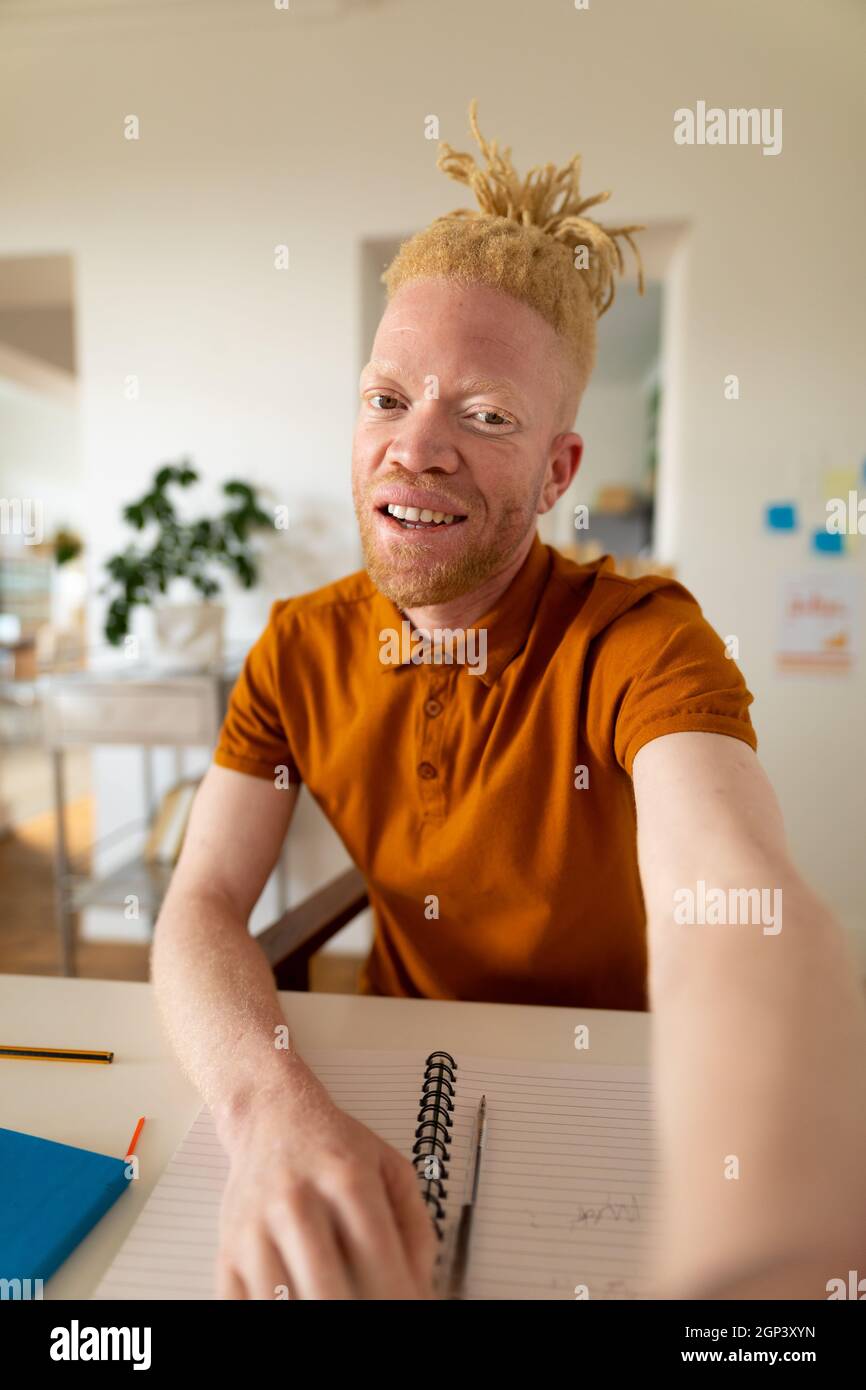 Young dreadlocks hair man hi-res stock photography and images - Alamy