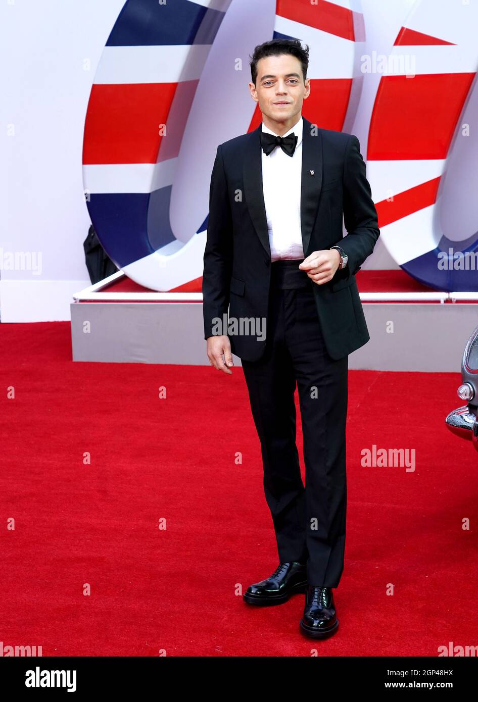 rami-malek-attending-the-world-premiere-of-no-time-to-die-held-at-the