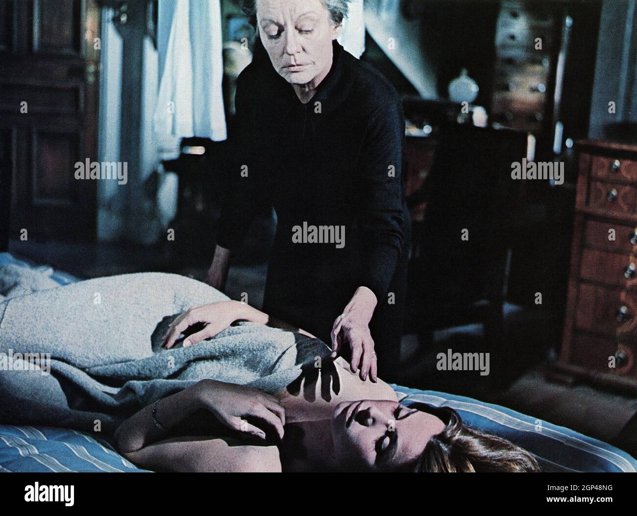 DIE! DIE! MY DARLING!, (aka FANATIC), from top, Tallulah Bankhead, Stefanie Powers, 1965 Stock