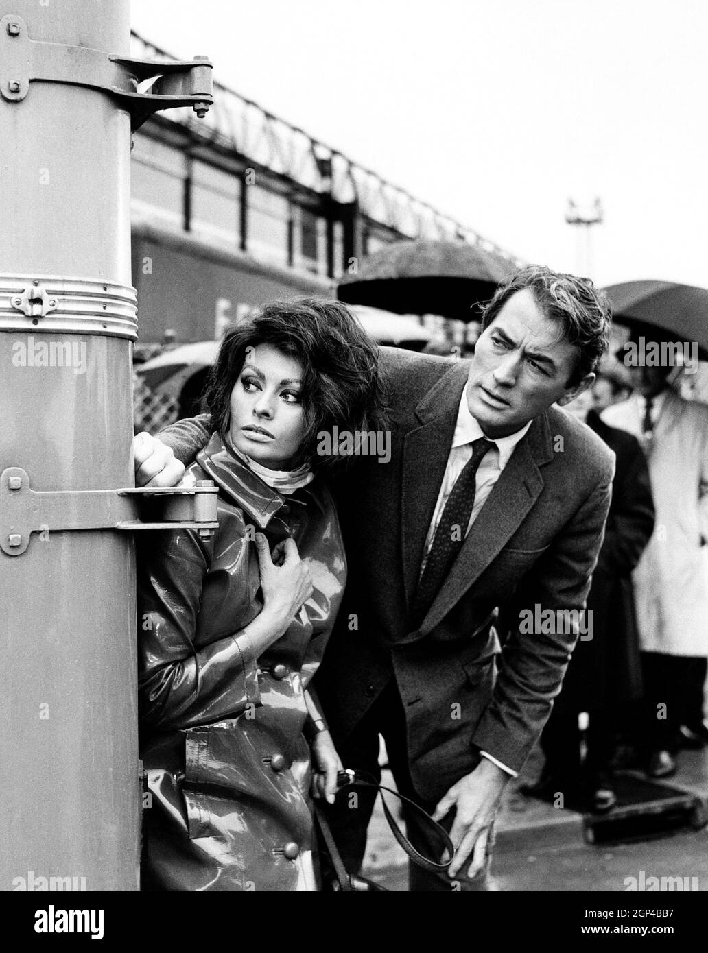 ARABESQUE, from left, Sophia Loren, Gregory Peck, 1966 Stock Photo - Alamy