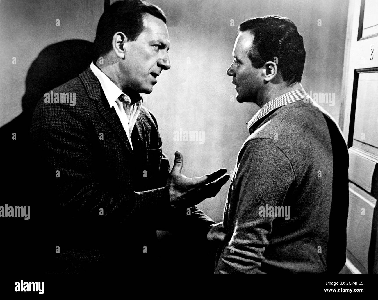 DAYS OF WINE AND ROSES, from left, Jack Klugman, Jack Lemmon, 1962