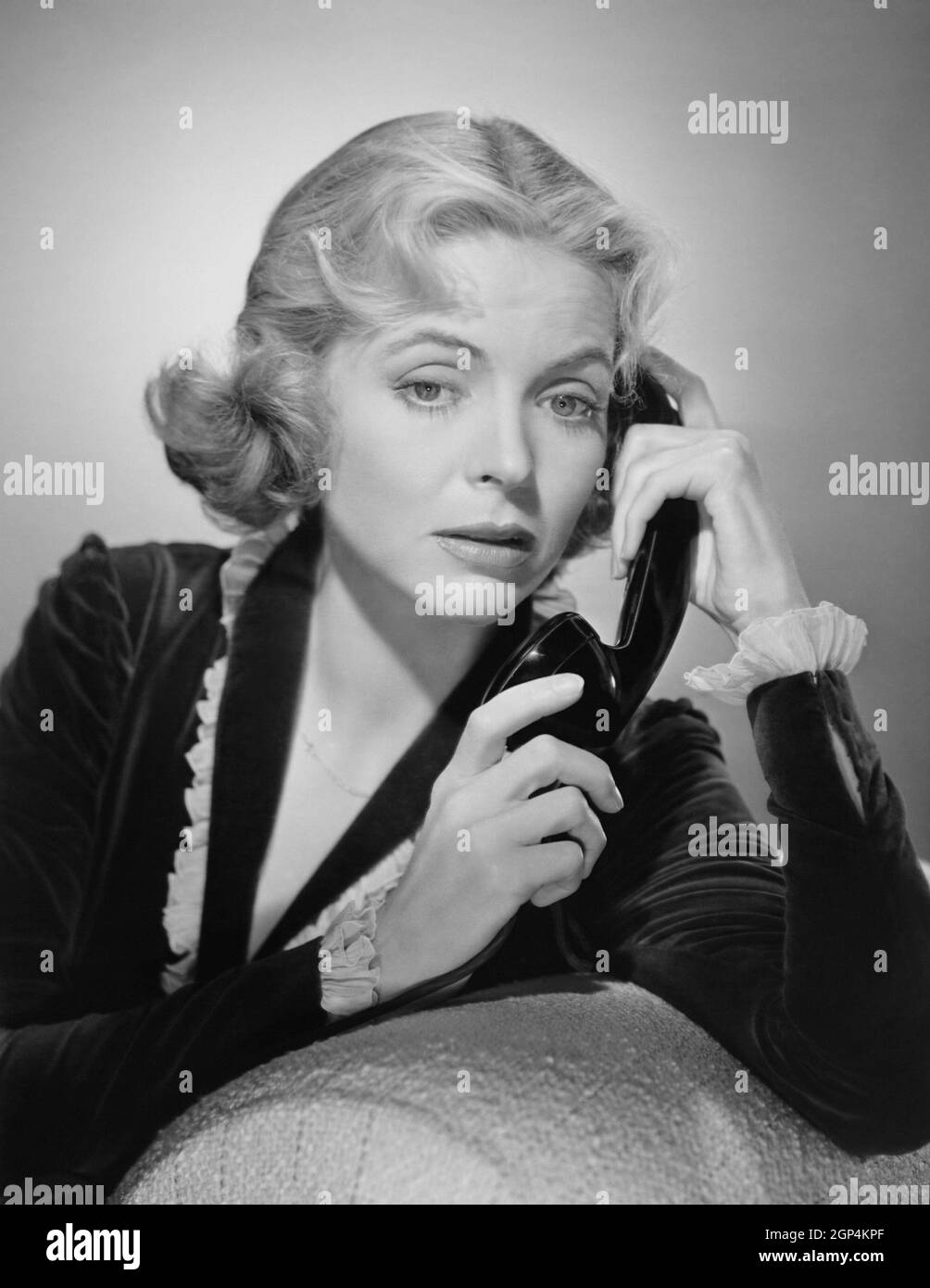 INVITATION, Dorothy McGuire, 1952 Stock Photo - Alamy