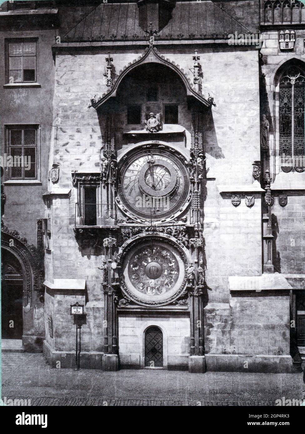 Prague Horloge astronomique, Prag Rathausuhr, Astronomical clock. Schwarz-weiß Fotografie um 1900. Stock Photo