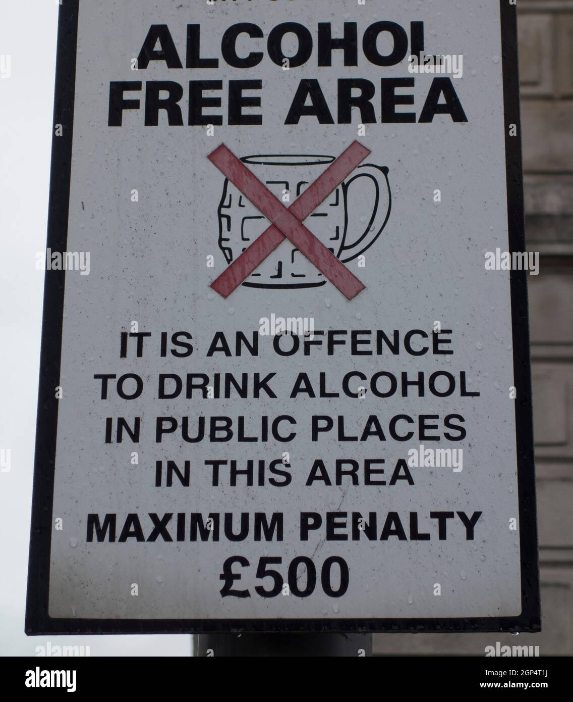 Alcohol ban sign hi-res stock photography and images - Alamy