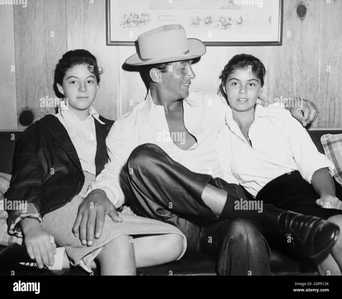 SOME CAME RUNNING, from left Gail Martin, Dean Martin, Claudia Martin