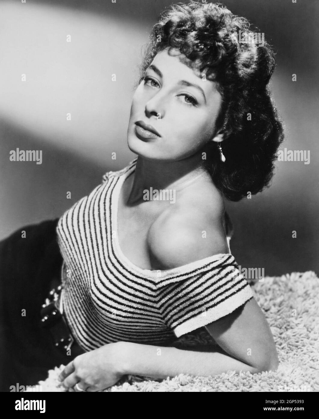 THE THIEF, Rita Gam, 1952 Stock Photo - Alamy