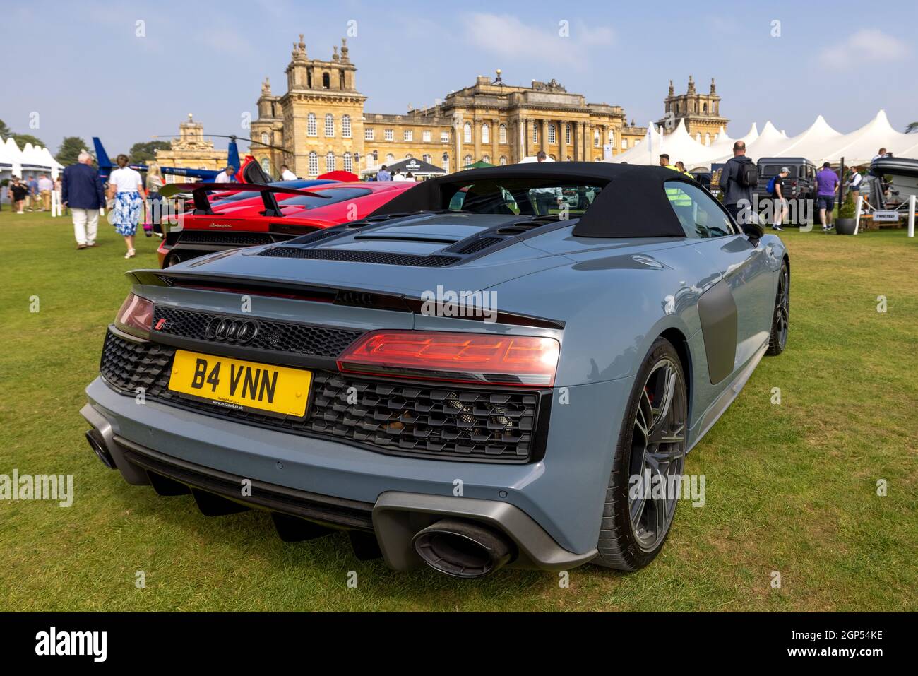 R8 coupe spyder v10 quattro hi-res stock photography and images - Alamy