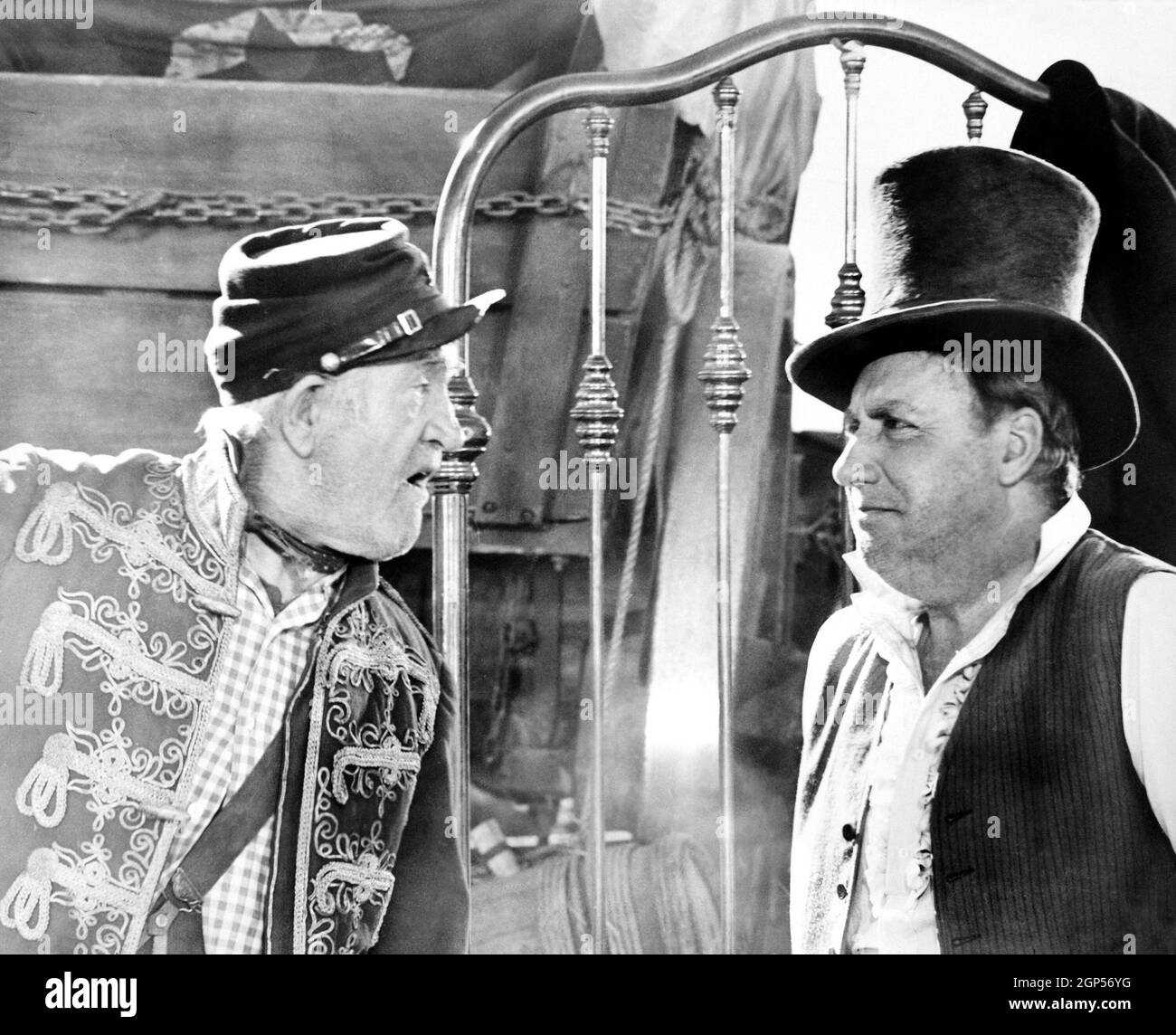 WAGON MASTER, (aka WAGONMASTER), from left, Francis Ford, Alan Mowbray