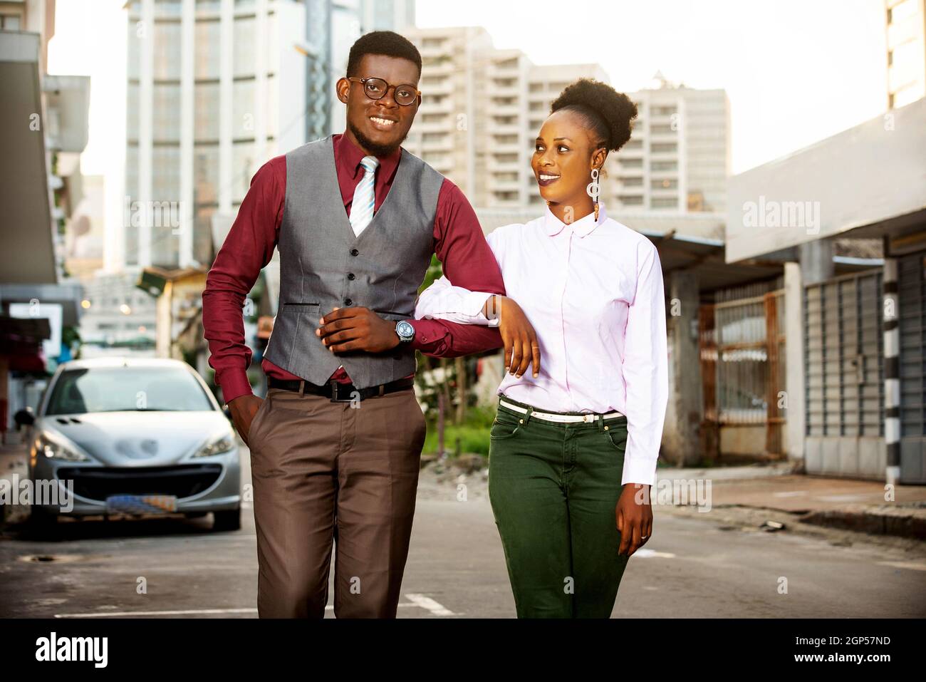 Bun happy african american abidjan hi-res stock photography and images ...