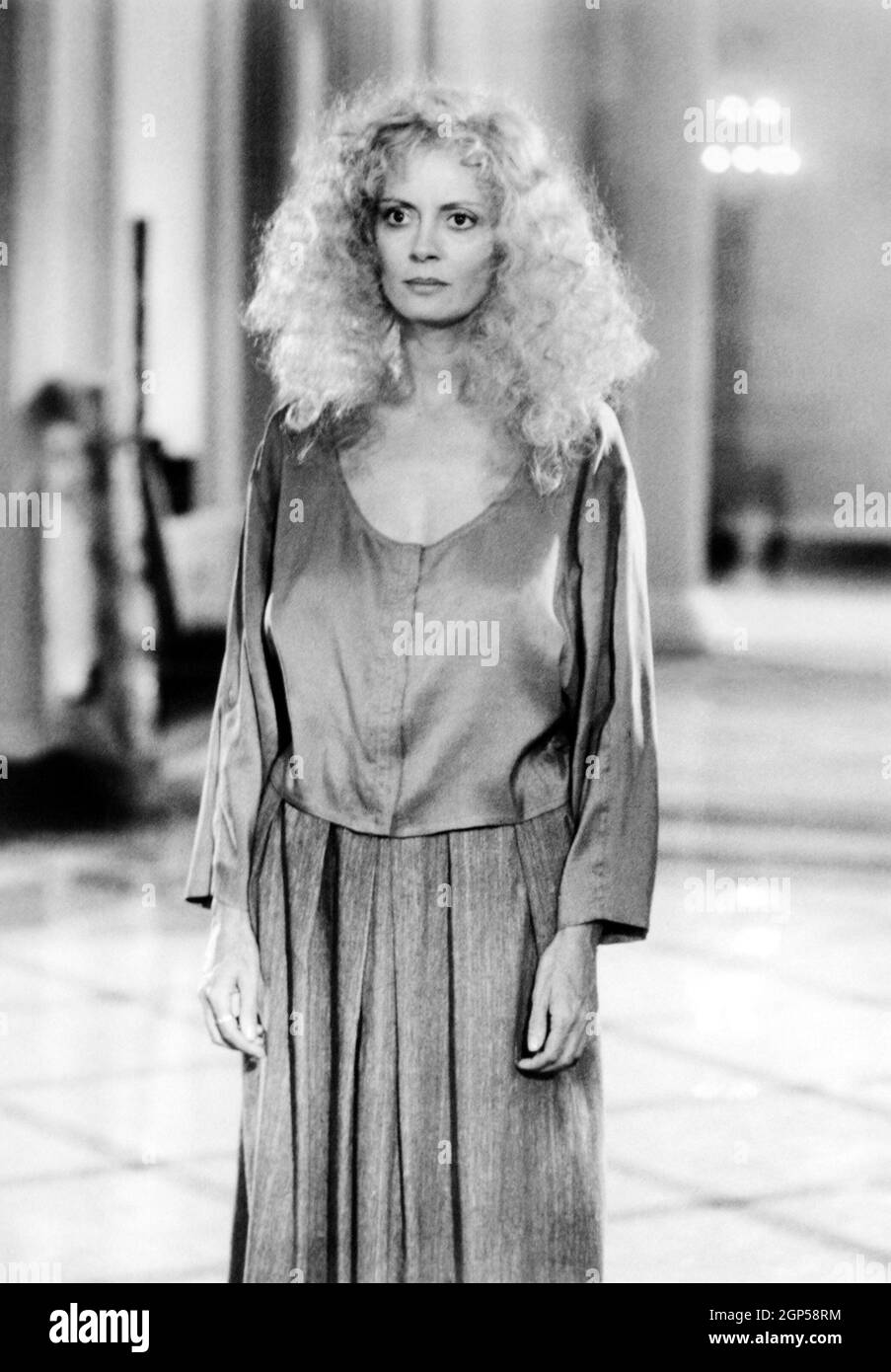 T-shirt Lourd Coton Witches Of Eastwick - Cher, Michelle Pfeiffer - Blainesgoods