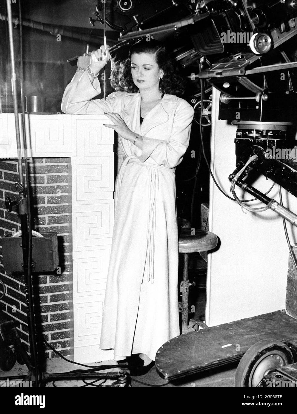 THE WOMAN IN THE WINDOW, Joan onset, 1944 Stock Photo Alamy