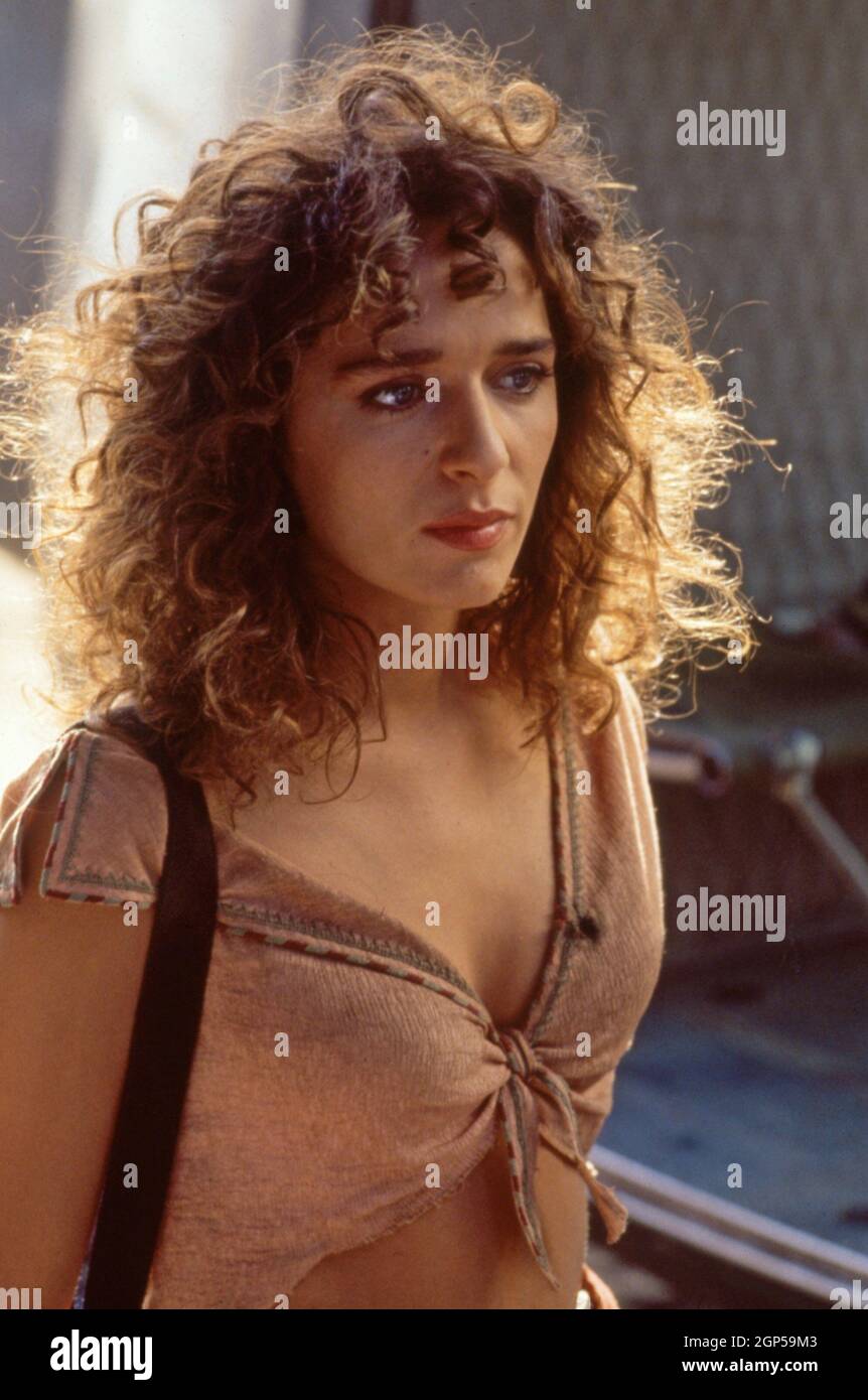 HOT SHOTS! PART DEUX, Valeria Golino, 1993. ph: Bruce Birmelin / TM &  Copyright © 20th Century Fox Film corp. / Courtesy Everett Collection Stock  Photo - Alamy