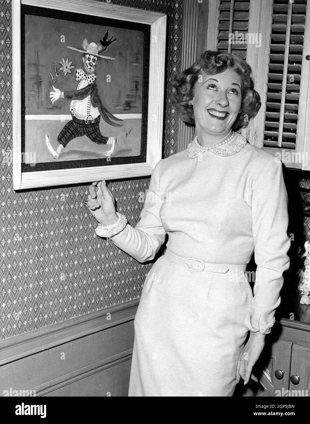 Joan Davis, at home, 1953 Stock Photo - Alamy