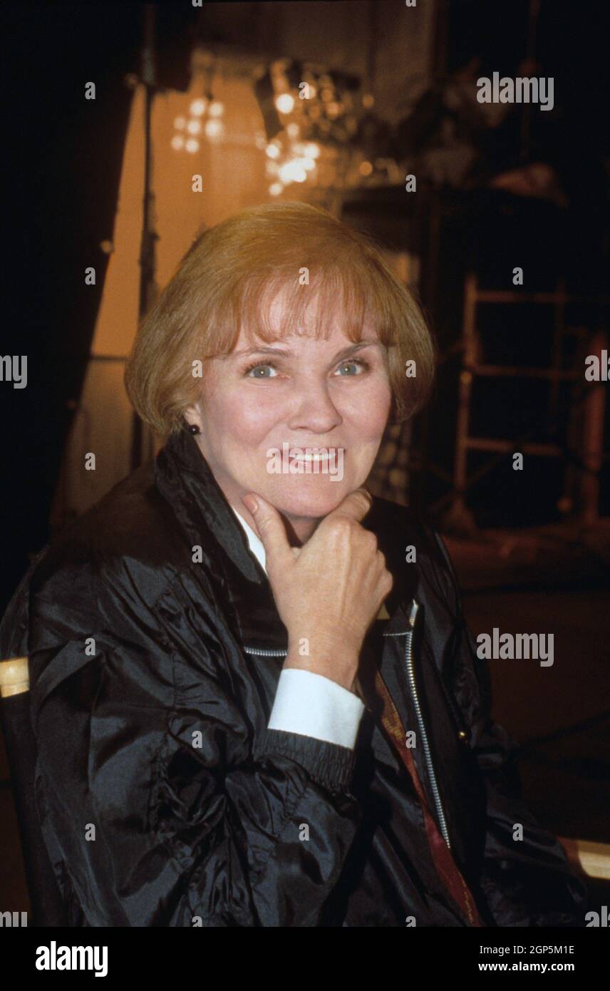 TWILIGHT ZONE ROD SERLING'S LOST CLASSICS, Carol Serling, 1994, © CBS /courtesy Everett