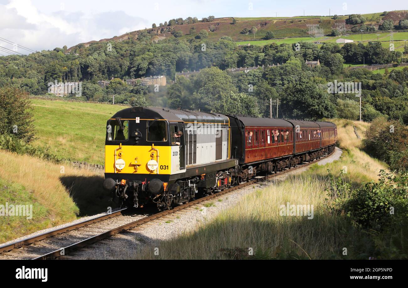20031 approaches Oakworth on 11.9.21 during the KWVR mixed gala. Stock Photo