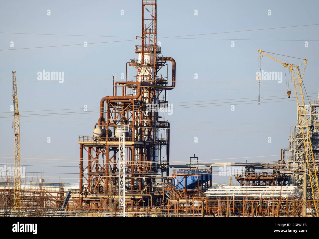 The column of deep processing of fuel oil. A furnace for heating fuel