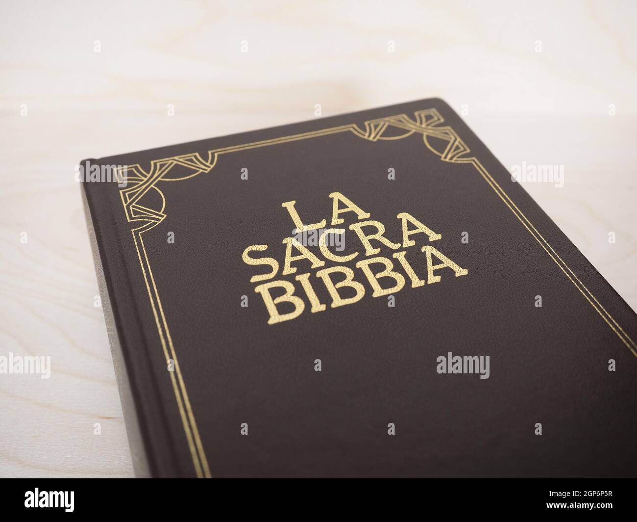 La Sacra Bibbia (translation: The Holy Bible) book Stock Photo - Alamy