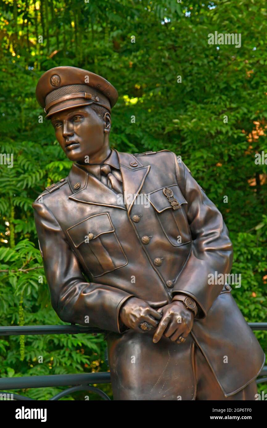 Elvis Bronze Statue 