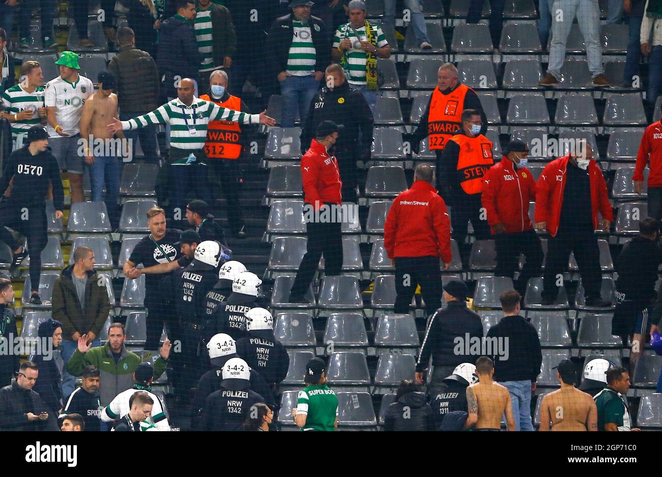 Soccer Football Champions League Group C Borussia Dortmund V Sporting Lisbon Signal Iduna Park Dortmund Germany September 28 21 Sporting Lisbon Fans Clash With Stewards Reuters Thilo Schmuelgen Stock Photo Alamy