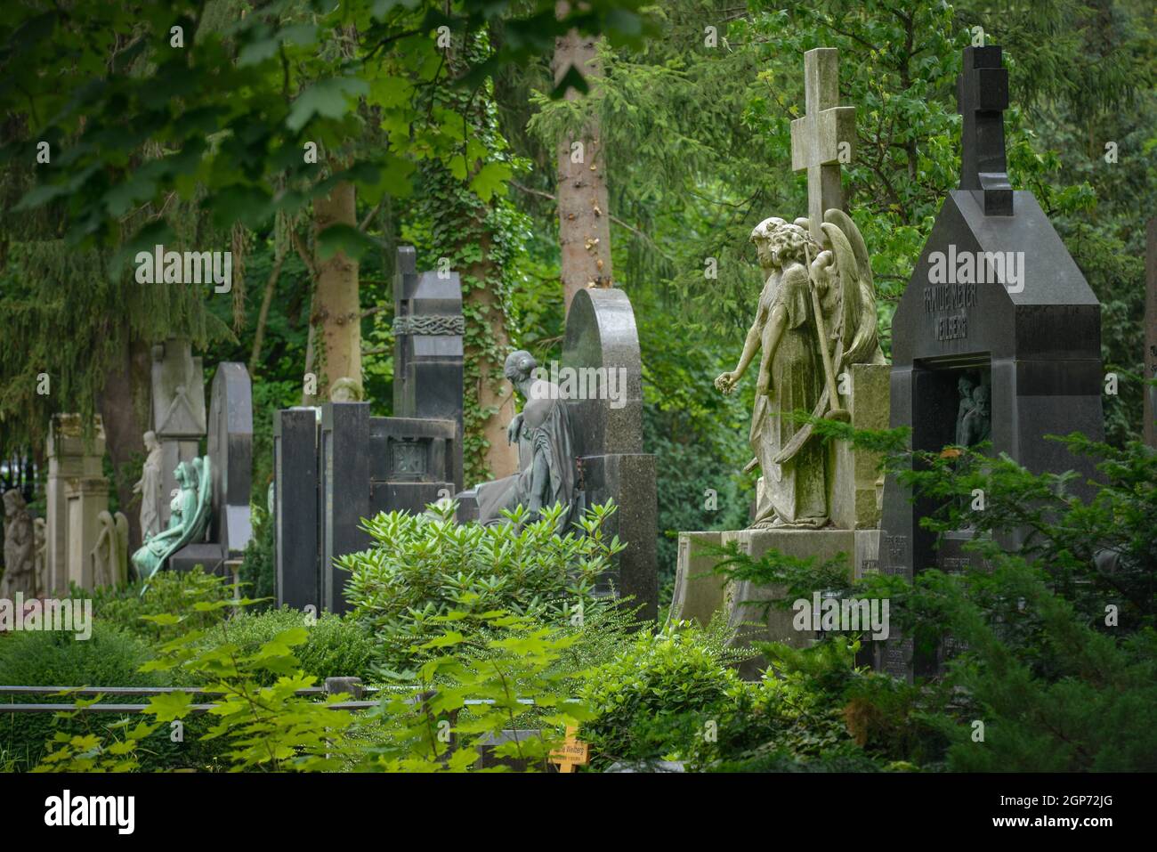 Graves, Melaten Cemetery, Aachener Strasse, Lindenthal, Cologne, North Rhine-Westphalia, Germany Stock Photo