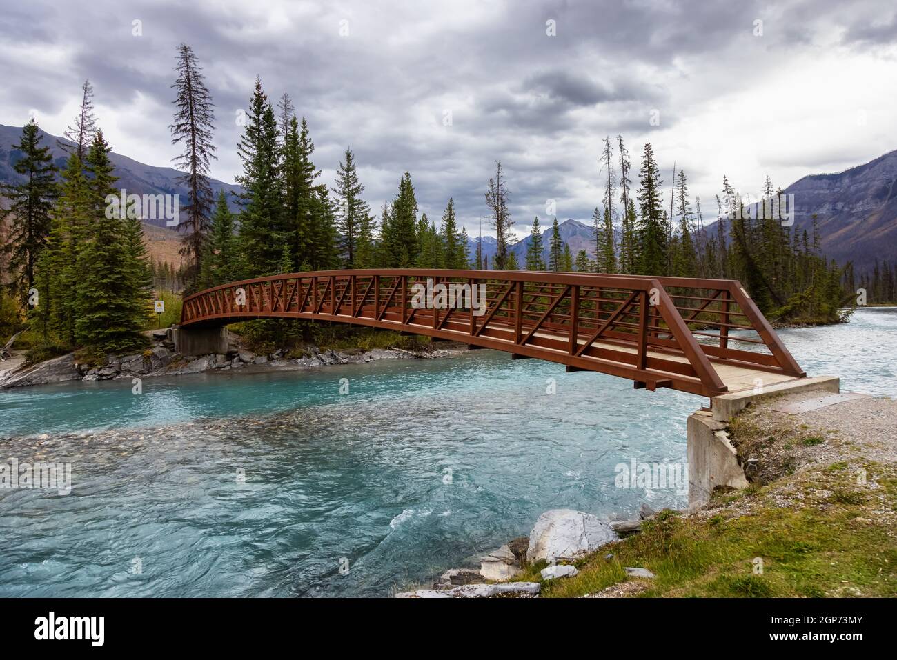 Bridge over kootenay river hi-res stock photography and images - Alamy