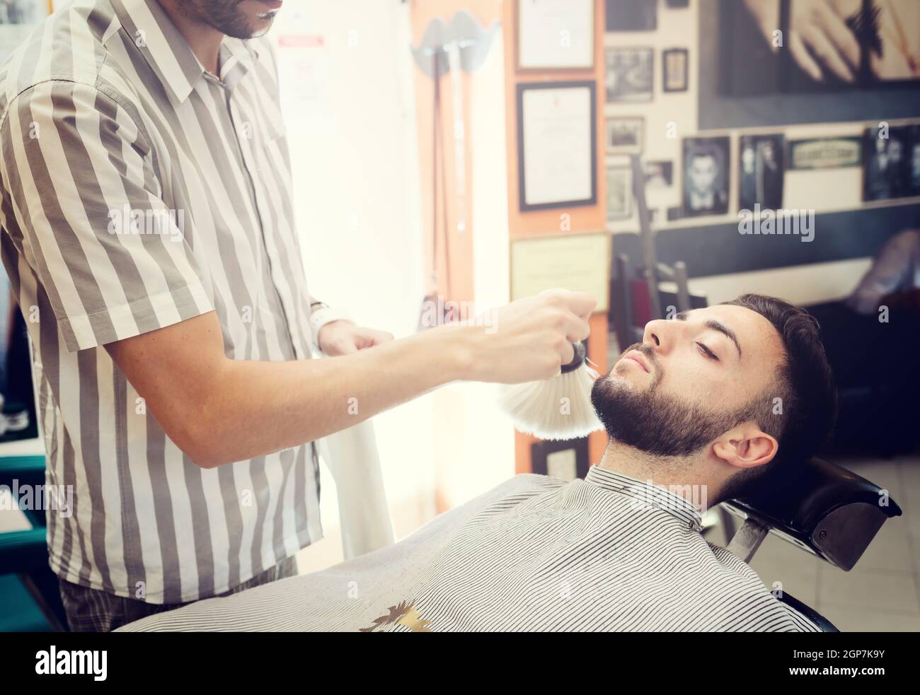 The ritual barbershop hi-res stock photography and images - Alamy