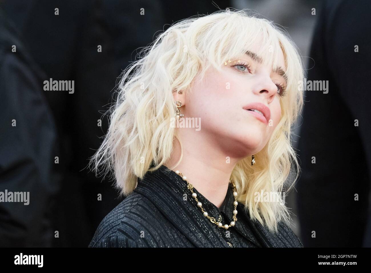 Royal Albert Hall, London, UK. 28th Sep, 2021. Billie Eilish attends the World Premiere of No Time To Die. Picture by Credit: Julie Edwards/Alamy Live News Stock Photo
