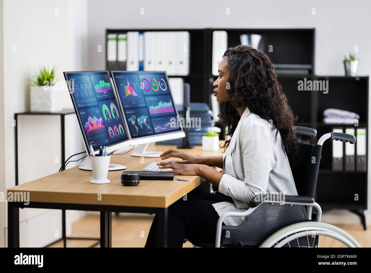 Business Data Analyst Woman Using Computer Screen Stock Photo - Alamy